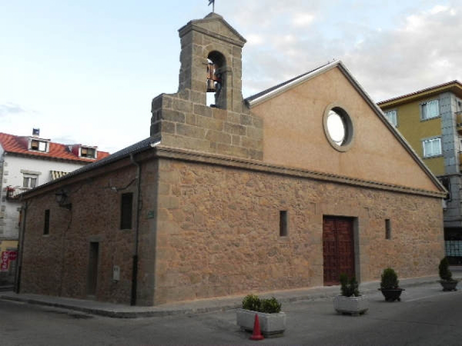 Misa en honor a la Virgen del Pilar en la iglesia del Carmen de Cercedilla