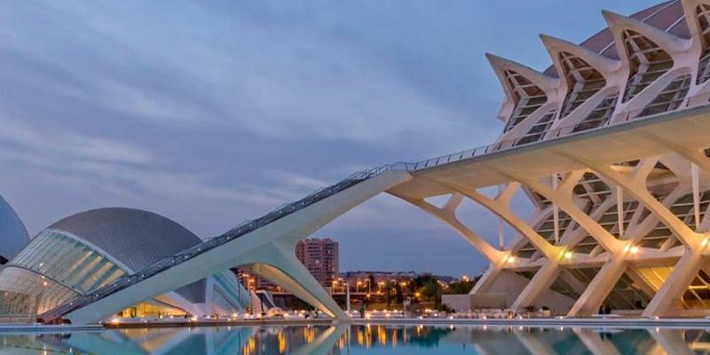 Adela Cortina, Jordi Sevilla y Elena Gonz&aacute;lez-Blanco entre los ponentes del II programa de Liderazgo de la Pablo VI y CONEXUS