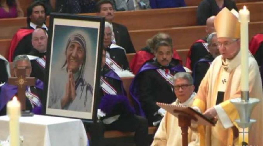 Monse&ntilde;or G&oacute;mez: La Madre Teresa nos ense&ntilde;&oacute; a ver el mundo con los ojos de Cristo