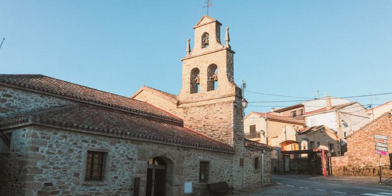 Paredes de Buitrago conmemora con una Misa solemne la festividad de la Inmaculada Concepción