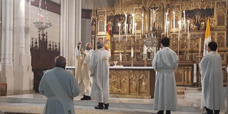 José Manuel Rodríguez inaugura en la basílica de la Concepción las Misas en rito hispano-mozárabe de este curso pastoral