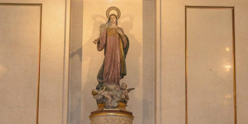 Justino Martínez predica en Inmaculado Corazón de María la novena en honor a la Virgen con motivo de su solemnidad