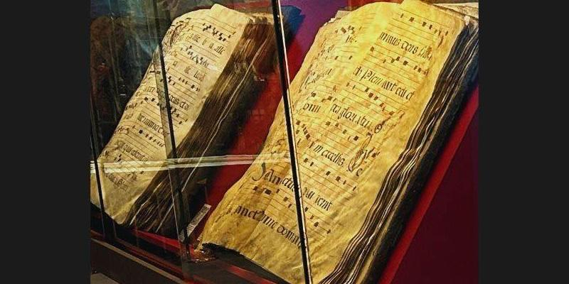 La bas&iacute;lica de Colmenar Viejo reinaugura su Museo de Arte Sacro, con nuevos paneles y la propuesta de un recorrido catequ&eacute;tico