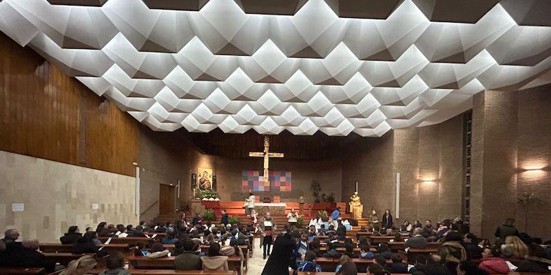 M&uacute;sica sacra y Palabra en Sant&iacute;simo Redentor en un concierto de duduk y chelo