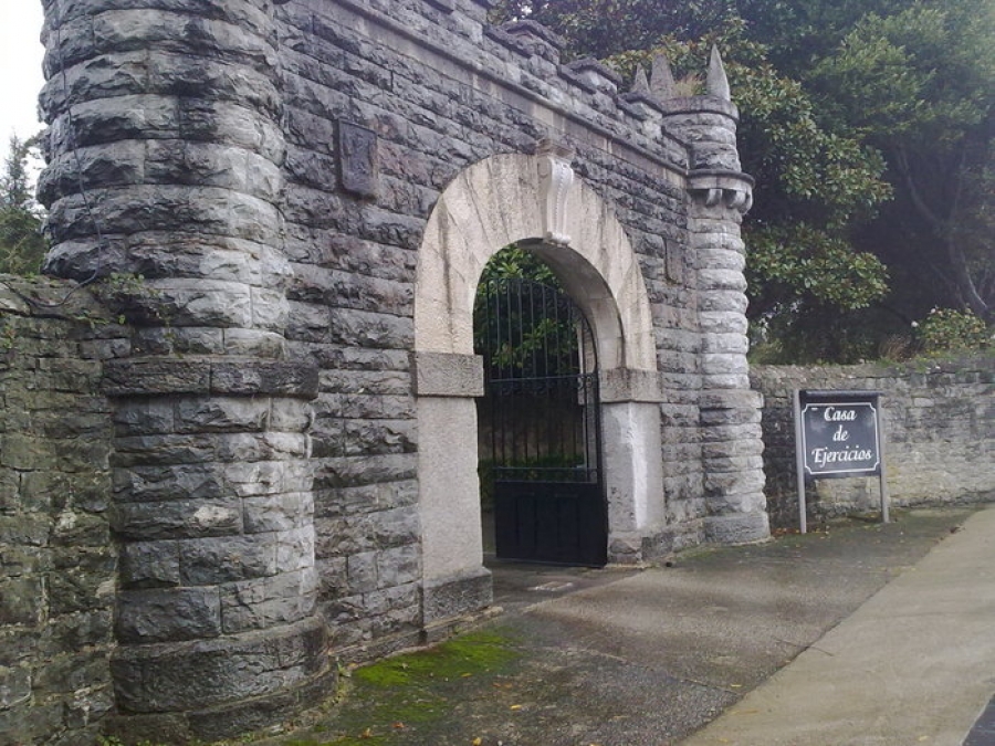 El padre Germ&aacute;n Arana, SJ, dirige un mes de ejercicios espirituales para sacerdotes