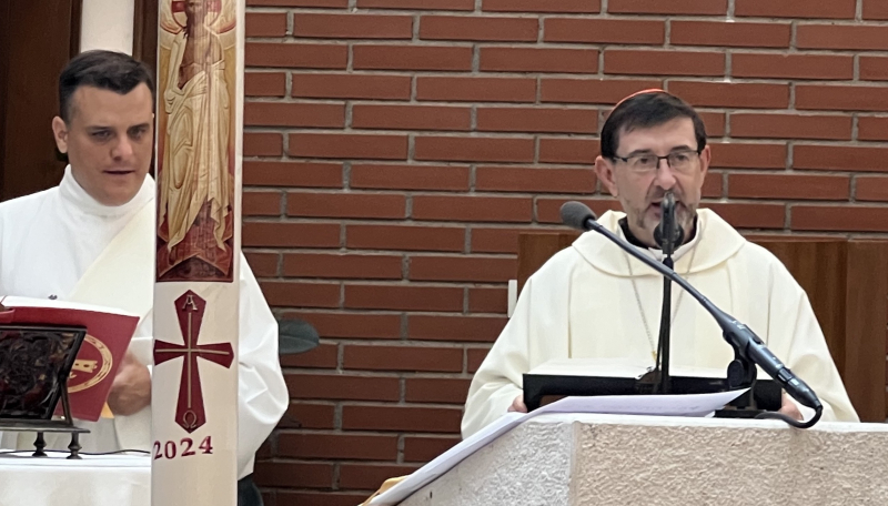 El cardenal Jos&eacute; Cobo, en la clausura de las bodas de oro de la parroquia Padre Nuestro: &laquo;Ten&eacute;is que ser puente, Pascua y puerta abierta&raquo;