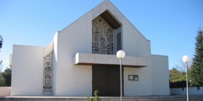 Monseñor Martínez Camino realiza la visita pastoral a Bautismo del Señor