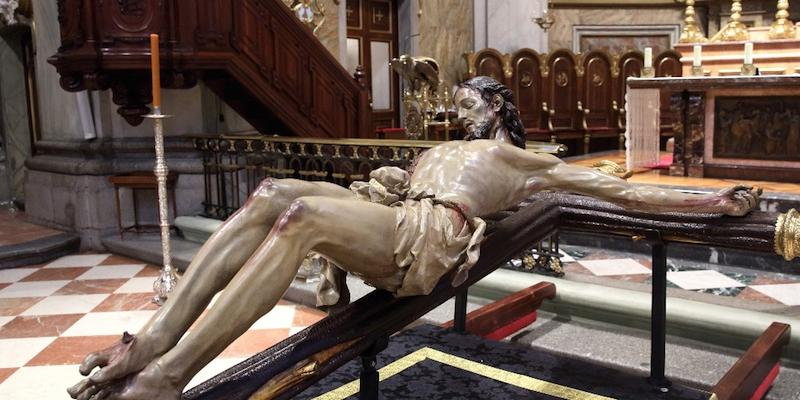 La bas&iacute;lica de San Miguel acoge el triduo de la Hermandad de los Estudiantes en honor al Cristo de la Fe y del Perd&oacute;n