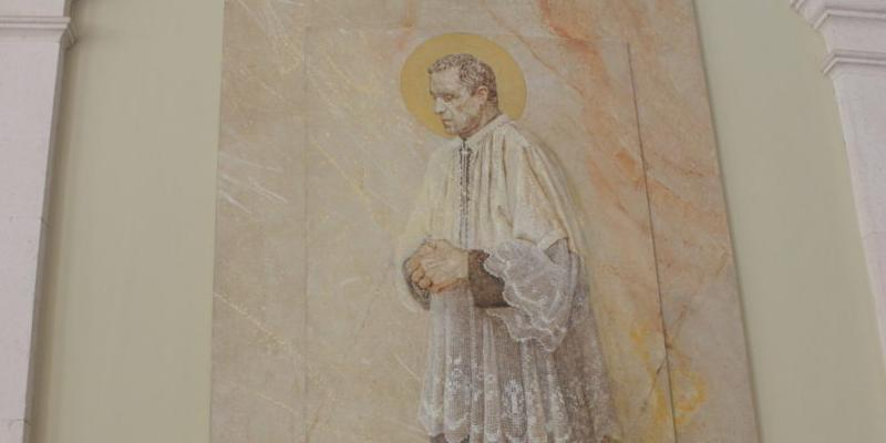 El cardenal Osoro bendice la nueva parroquia de San Jos&eacute; Mar&iacute;a Rubio en el barrio de El Ca&ntilde;averal