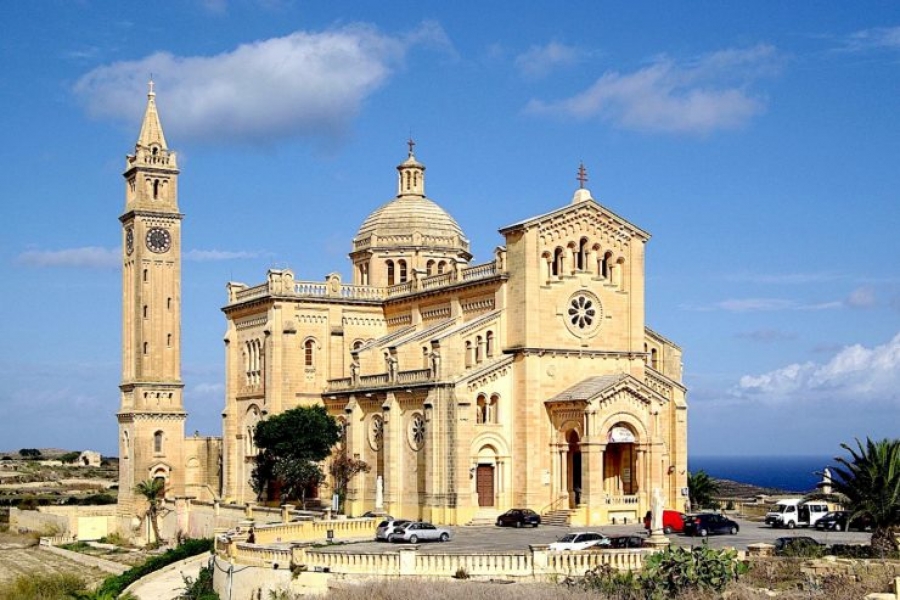 Video-mensaje de Francisco: el Rosario, una oraci&oacute;n que lleva paz a los corazones, a la iglesia y al mundo