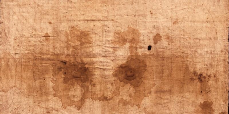 San D&aacute;maso organiza el estudio del Santo Sudario de Oviedo en una nueva jornada de Extensi&oacute;n Universitaria