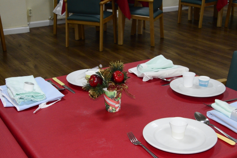 Se adelantan las uvas en la Residencia de Mayores de C&aacute;ritas Madrid