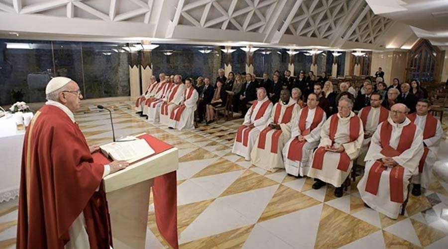 El Papa lamenta que las iglesias parecen a veces supermercados: ¡Deben ser gratuitas!