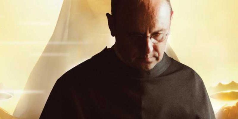 El sal&oacute;n de actos de la Facultad de Ciencias Econ&oacute;micas y Empresariales acoge el preestreno de 'Dos Coronas'