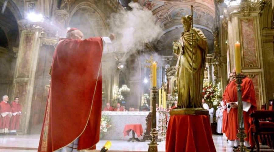 19 condecorados en fiesta patronal de Archidi&oacute;cesis de Santiago de Chile