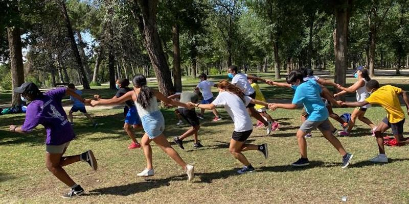 El residencial Sínodo de Cáritas Diocesana de Madrid acoge una colonia urbana