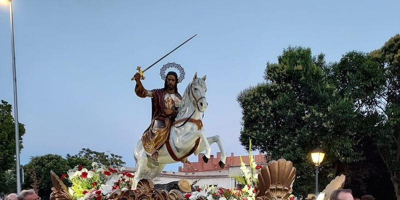 Antonio Pérez, presidente de la Hermandad de Santiago Apóstol de Carabanchel: «El Club Deportivo Carabanchel lleva en su logo la cruz de Santiago»