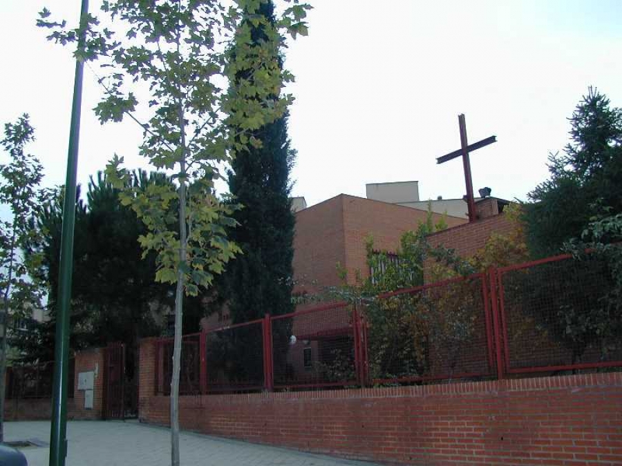 El Vicario Episcopal de la VIII presenta al p&aacute;rroco de Nuestra Se&ntilde;ora del Espino