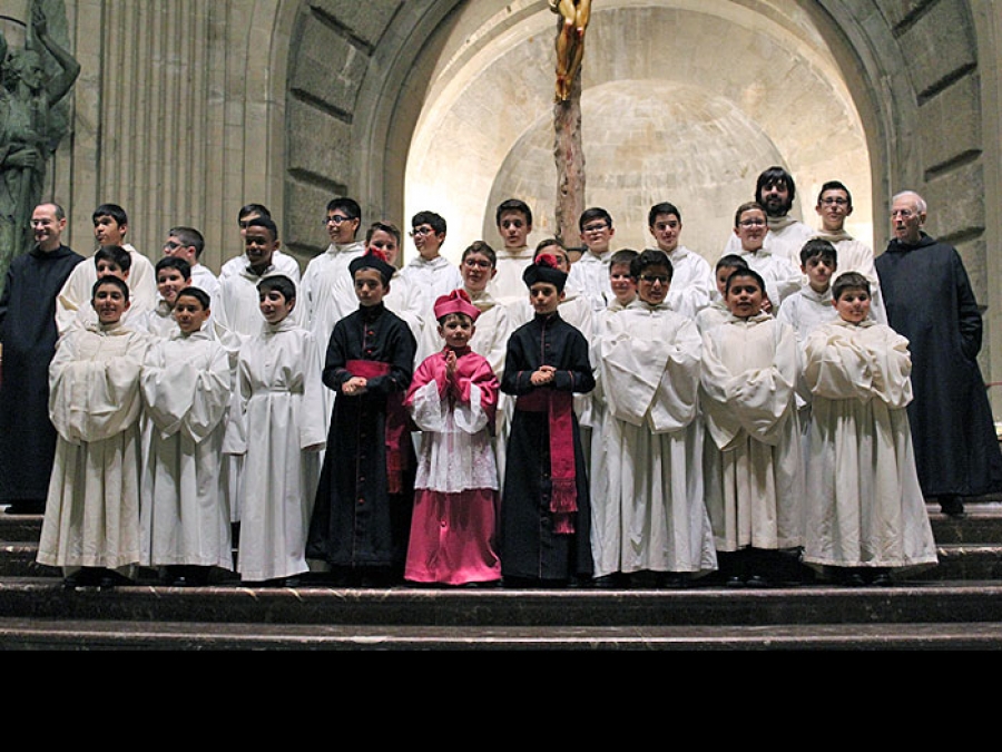 La fiesta de santa Escol&aacute;stica se celebra en el Valle de los Ca&iacute;dos con indulgencia plenaria y elecci&oacute;n del 'obispillo'