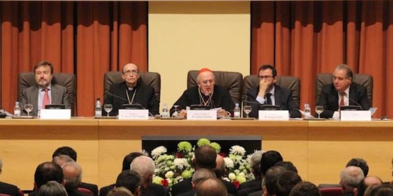 El arzobispo inaugura el curso acad&eacute;mico de la Universidad Eclesi&aacute;stica San D&aacute;maso con una Misa en la catedral