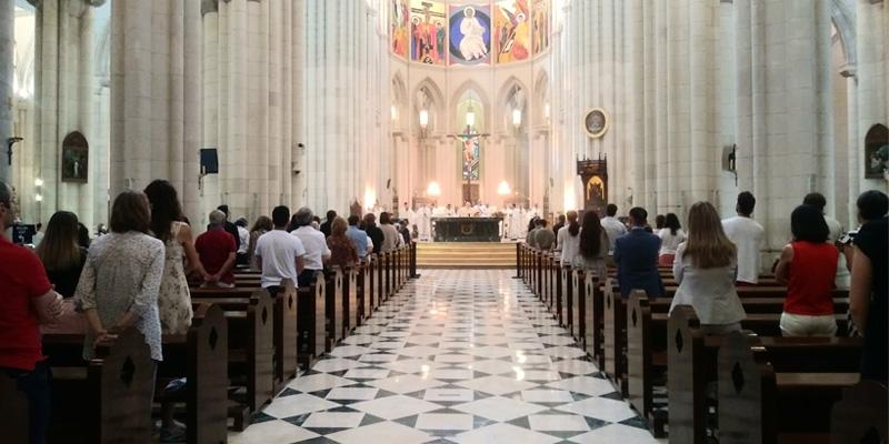El arzobispo invita a la Curia diocesana a trabajar en, por y para el anuncio del Evangelio