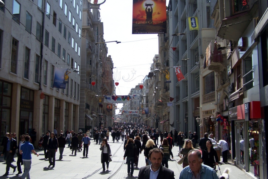 Francisco lamenta el &uacute;ltimo atentado suicida en Turqu&iacute;a