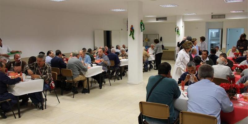 El vicario episcopal de la VIII visita el Hogar Jesús Caminante de Colmenar Viejo