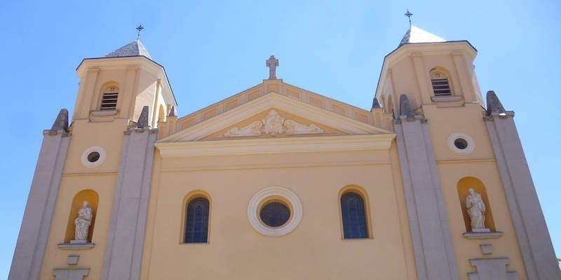 San Lorenzo M&aacute;rtir de El Escorial recibe la visita pastoral de monse&ntilde;or Jos&eacute; Cobo