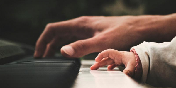 Educar: una reflexi&oacute;n con alumnos, padres y educadores