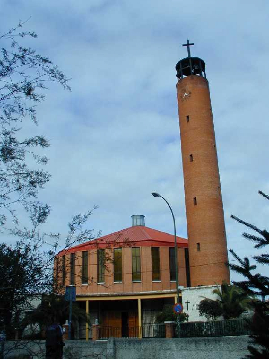 El cardenal celebra una Eucarist&iacute;a en la parroquia San Gabriel Arc&aacute;ngel