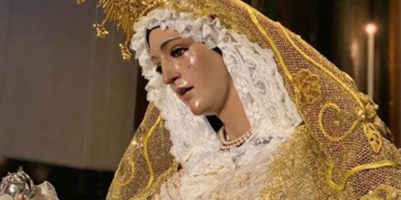 La Iglesia de San Pedro el Viejo acoge la Misa y el besamanos en honor a María Santísima del Dulce Nombre en su Soledad