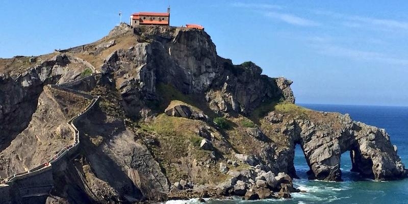 Los j&oacute;venes de Santa Genoveva Torres Morales, de Majadahonda, inician el curso pastoral con una peregrinaci&oacute;n
