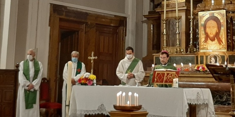 Monse&ntilde;or Cobo pide &laquo;reconocer a Jes&uacute;s en todos los que emprenden un camino de huida&raquo;