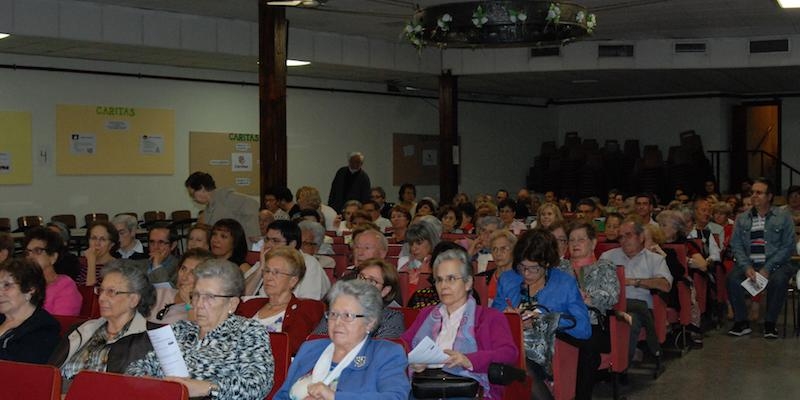 Los voluntarios de Cáritas Vicaría V celebran su encuentro en Nuestra Señora de las Delicias