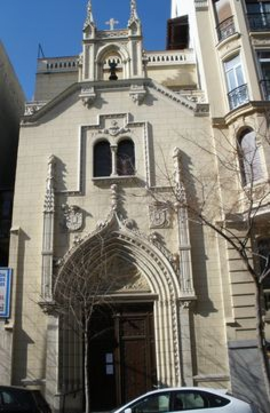 El oratorio de Nuestra Se&ntilde;ora de Lourdes celebra a su patrona en torno al A&ntilde;o de la Misericordia