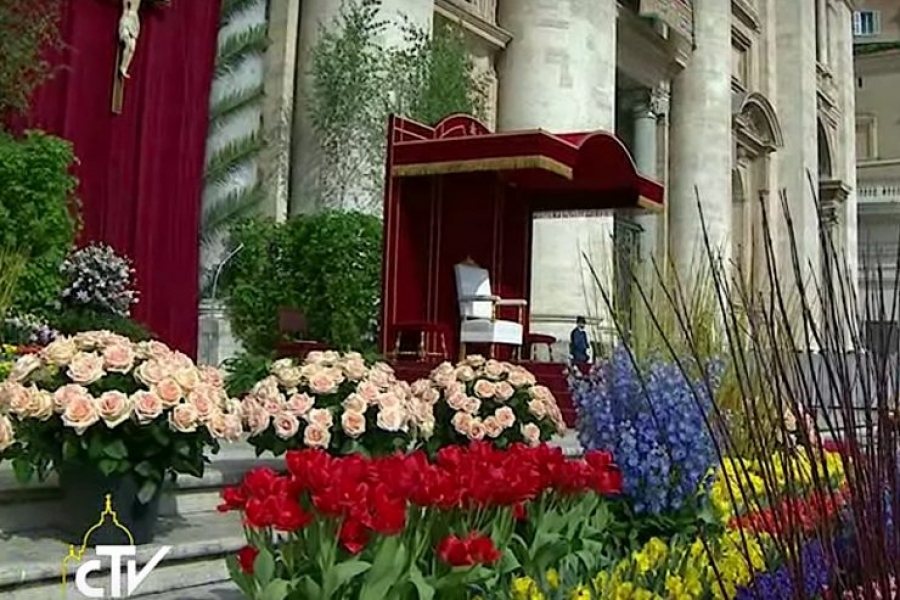 Pascua de 2017: miles de flores holandesas en la Plaza de San Pedro