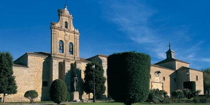 Asunción de Nuestra Señora de Torrelodones despide el curso con una romería al monasterio de la Encarnación de Ávila