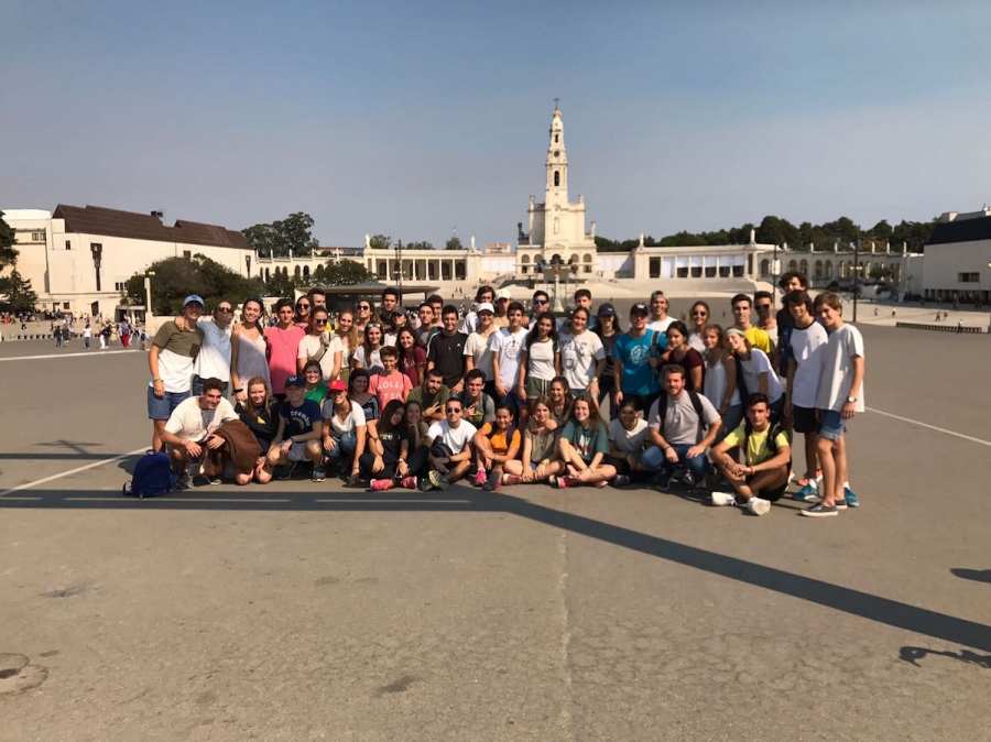 J&oacute;venes de Santa Genoveva comienzan el curso peregrinando a F&aacute;tima