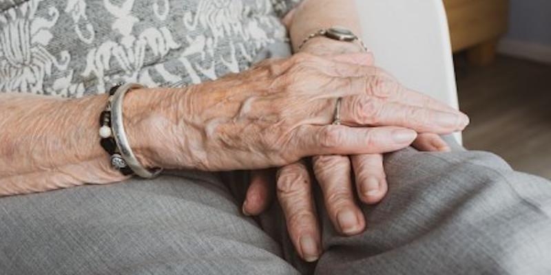 El Centro de Estudios Sociales de C&aacute;ritas Diocesana de Madrid organiza una sesi&oacute;n formativa sobre la soledad en la enfermedad