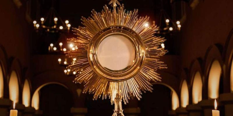San Romualdo prepara la solemnidad de Todos los Santos con una vigilia de adoración y desagravio