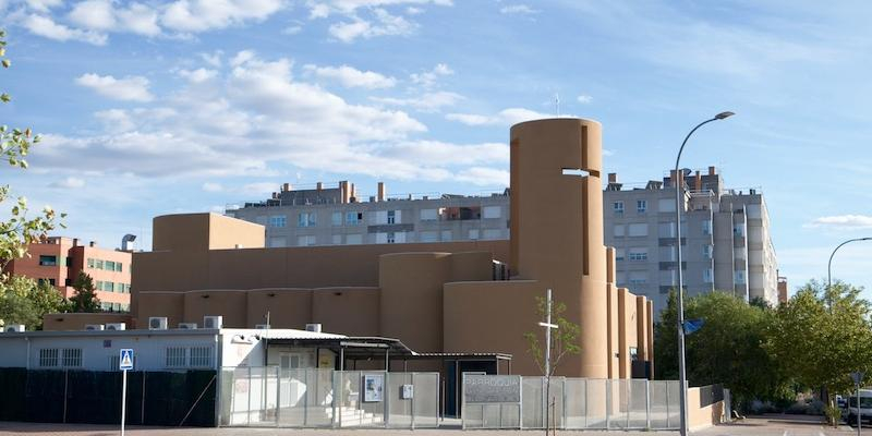 El cardenal Cobo consagra la parroquia Santa María Josefa del Corazón de Jesús en el Ensanche de Vallecas