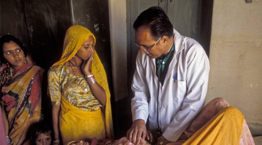 M&eacute;dicos cat&oacute;licos atienden con amor y compasi&oacute;n a 15 mil enfermos de sida en India