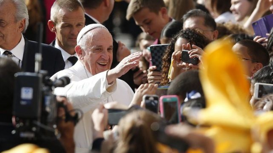 En 'Roma Tre' el Santo Padre indica que &laquo;el desempleo juvenil produce suicidios y terrorismo&raquo;