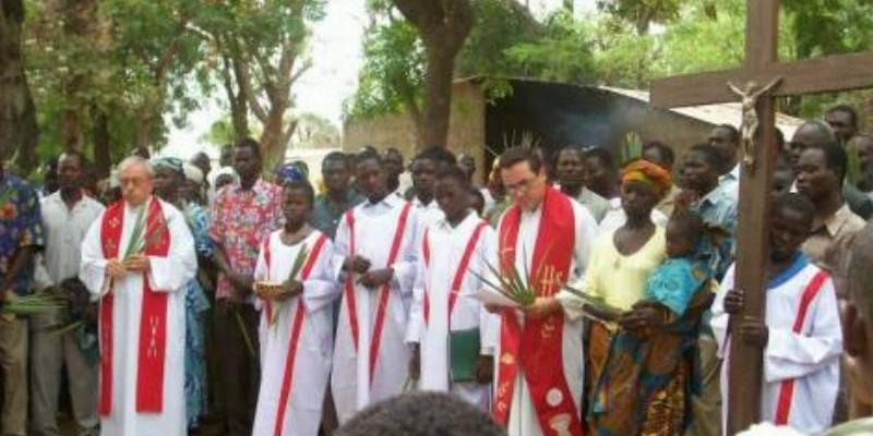 Informe sobre 122 j&oacute;venes m&aacute;rtires: &laquo;J&oacute;venes misioneros testigos de Cristo hasta dar la vida&raquo;