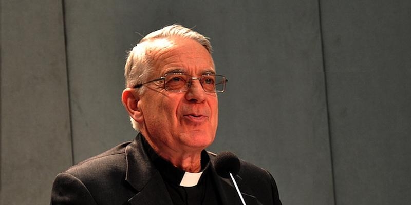 &Aacute;ngel Exp&oacute;sito entrevista a Federico Lombardi en La Linterna