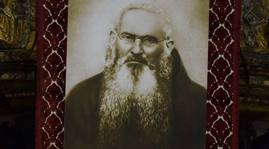 El Papa Francisco recuerda en el Ángelus a fraile beatificado en Italia