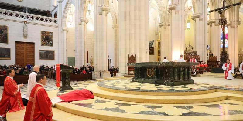 El cardenal Cobo, el Viernes Santo: «Madrid está lleno de signos de cruz esperando nuestra mirada y nuestro abrazo»