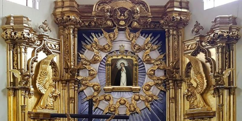 Gabriel Benedicto administra el sacramento de la Confirmación en Virgen de la Paloma y San Pedro el Real