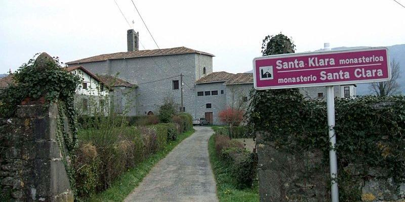 J&oacute;venes de San Andr&eacute;s Ap&oacute;stol de Villaverde Alto participan en un campo de trabajo con las Clarisas de Ordu&ntilde;a