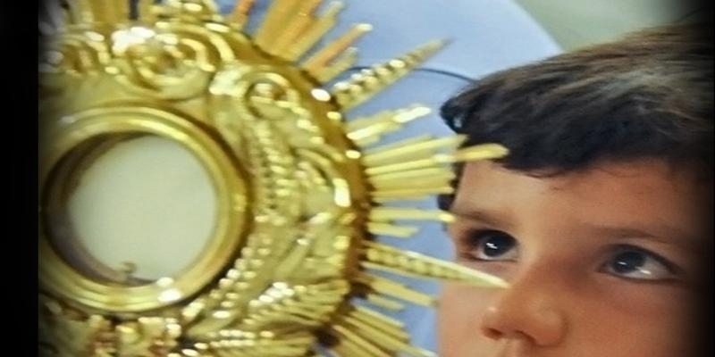 Beata María Ana Mogas programa el curso de los pequeños adoradores
